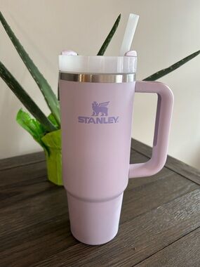 Stanley quencher tumbler - Lavender 30 oz